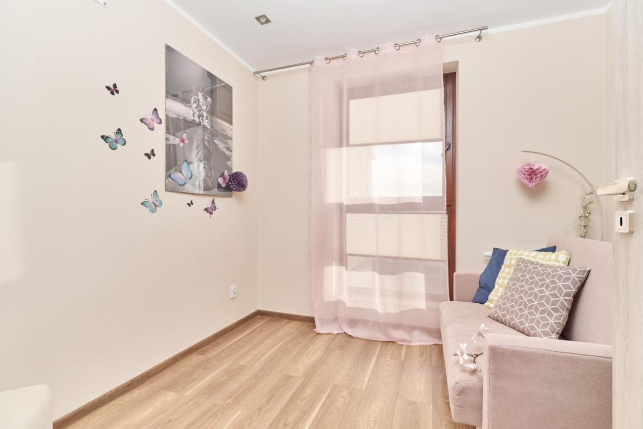 Apartment Wroclaw Krakowska With Balcony And Free Garage By Noclegi Renters Extérieur photo