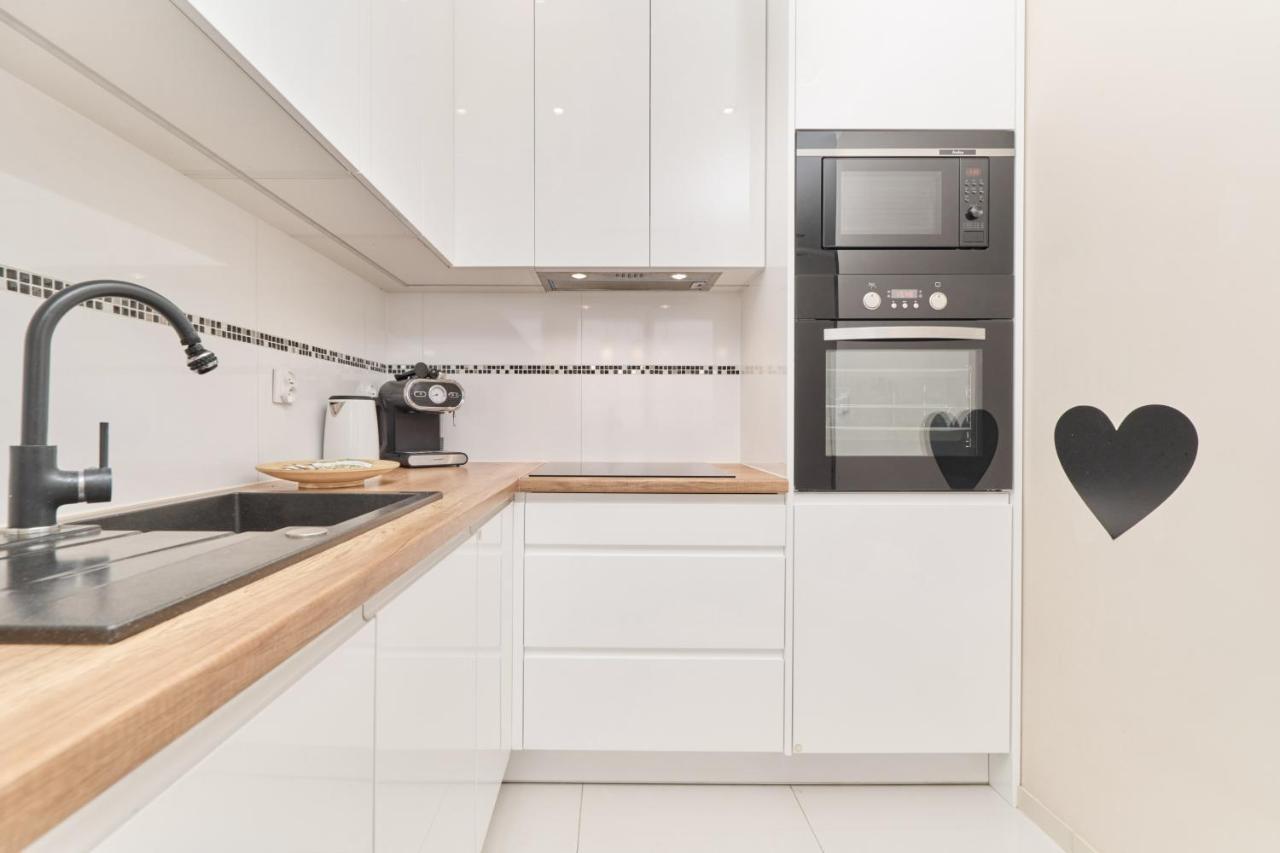 Apartment Wroclaw Krakowska With Balcony And Free Garage By Noclegi Renters Extérieur photo