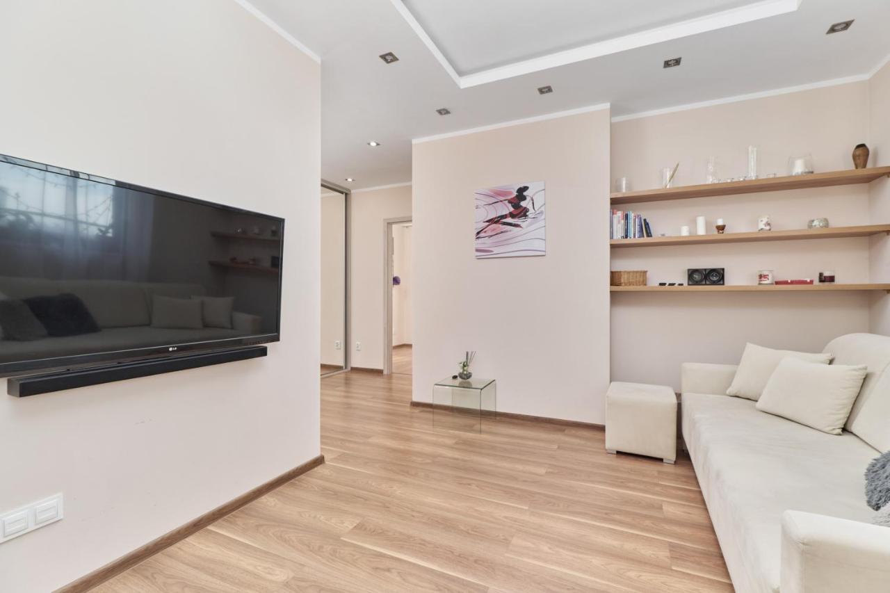 Apartment Wroclaw Krakowska With Balcony And Free Garage By Noclegi Renters Extérieur photo