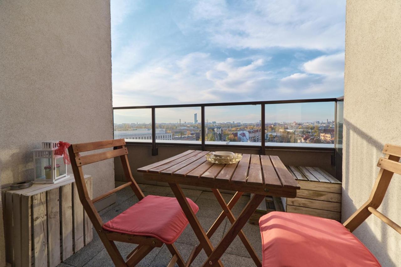 Apartment Wroclaw Krakowska With Balcony And Free Garage By Noclegi Renters Extérieur photo